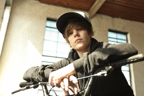 justin biebeggggr20.jpg